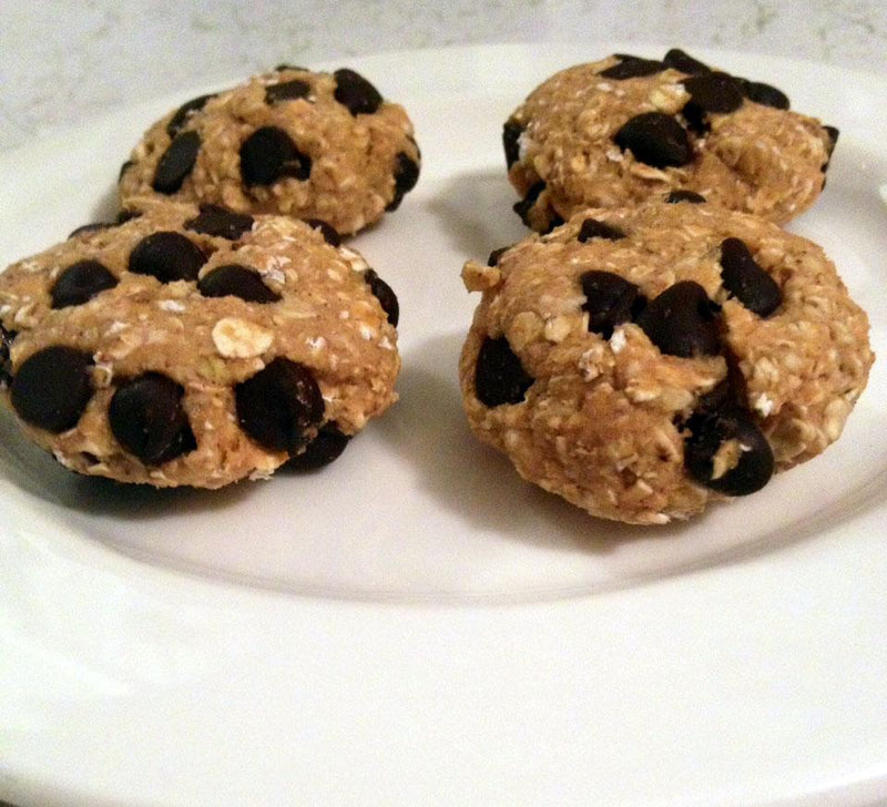 Who Says Dieting has to Suck? - Vegan Oatmeal Chocolate Chip Cookie Bites